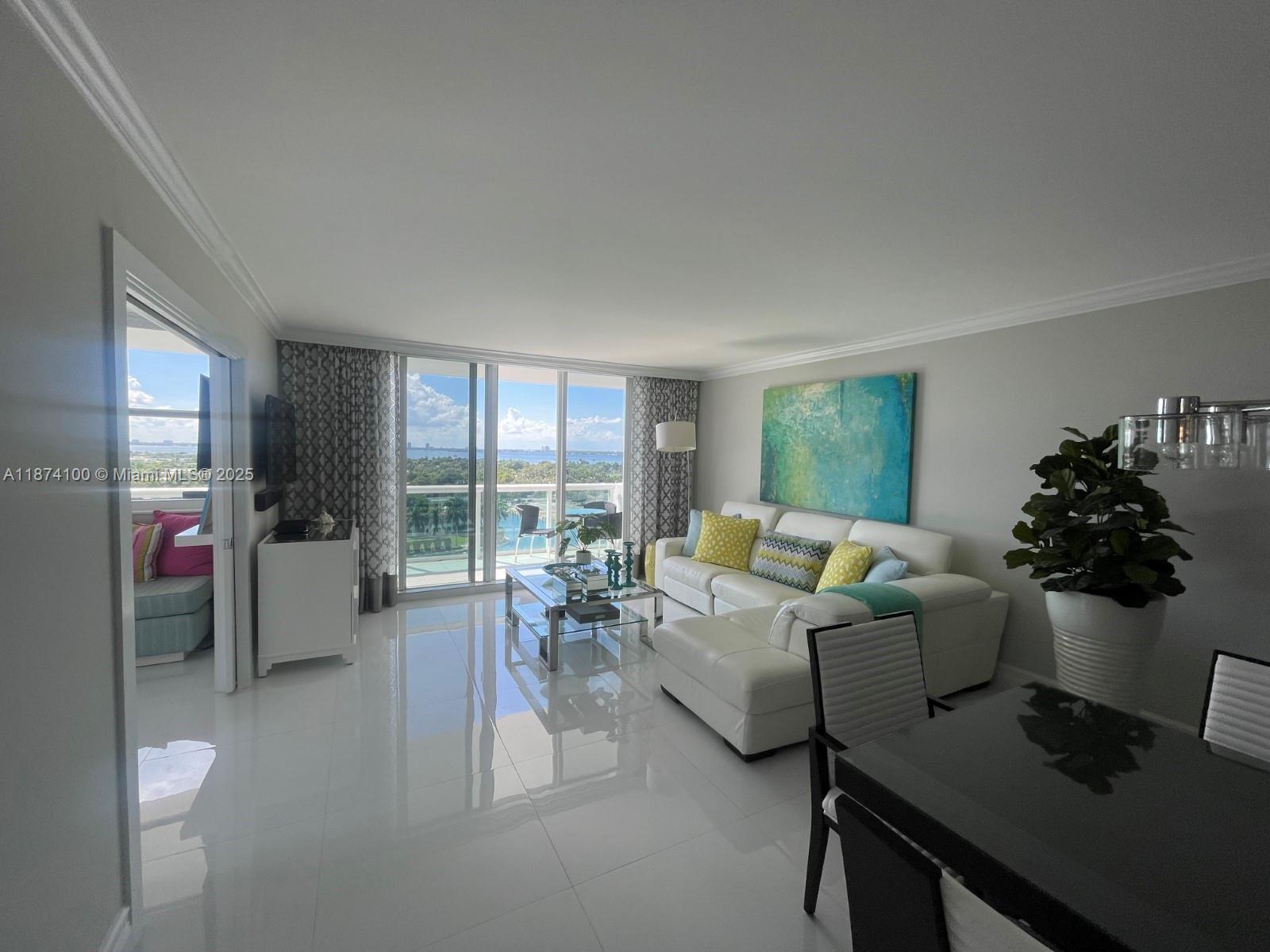 THE CARRIAGE CLUB SOUTH C - Residential Lease