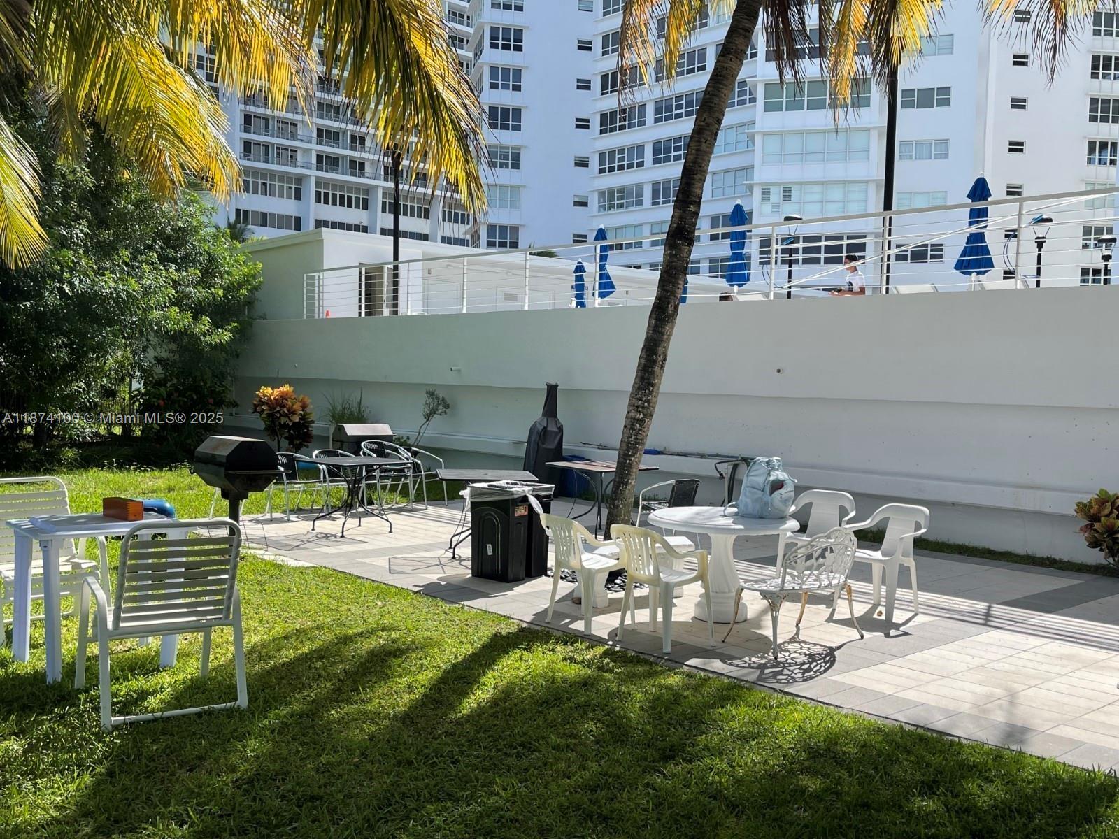 THE CARRIAGE CLUB SOUTH C - Residential Lease