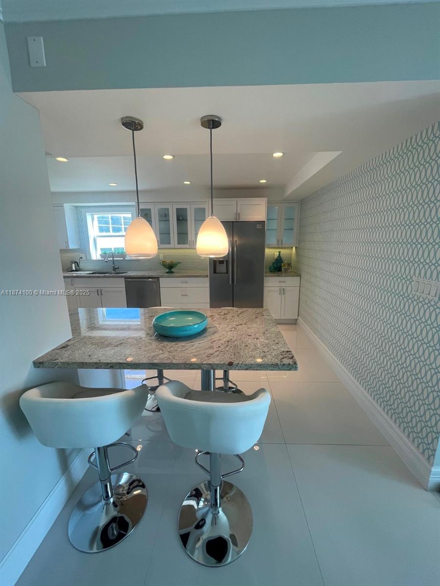 THE CARRIAGE CLUB SOUTH C - Residential Lease