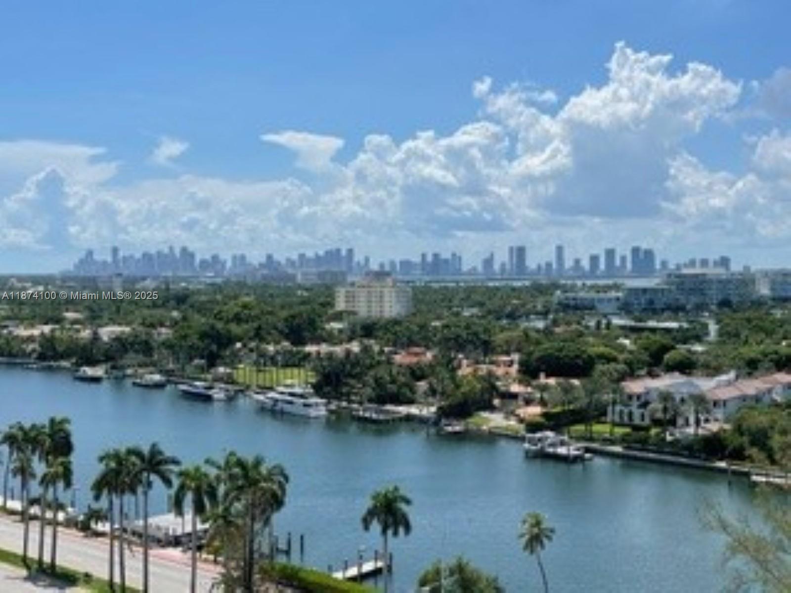5001 Collins Ave 14A