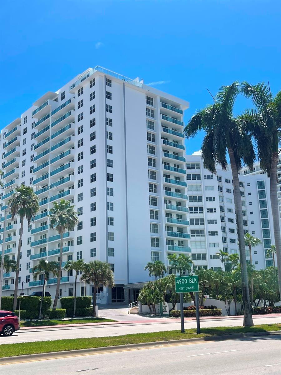 THE CARRIAGE CLUB SOUTH C - Residential Lease