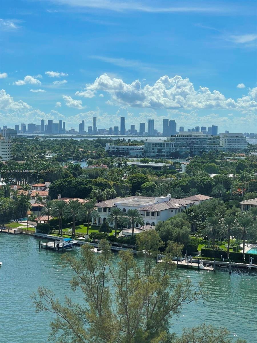 THE CARRIAGE CLUB SOUTH C - Residential Lease