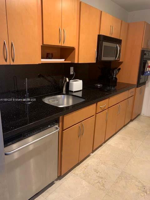 THE DECOPLAGE CONDO - Residential Lease
