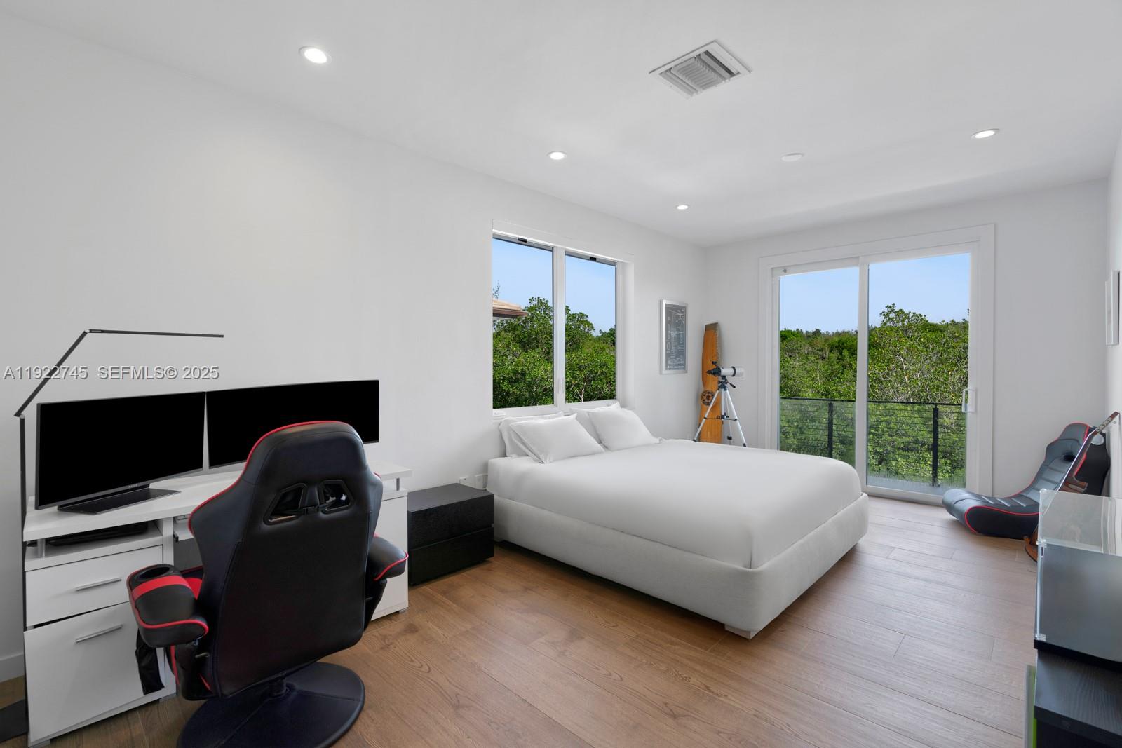 HAMMOCK OAKS HARBOR SEC 3 - Residential