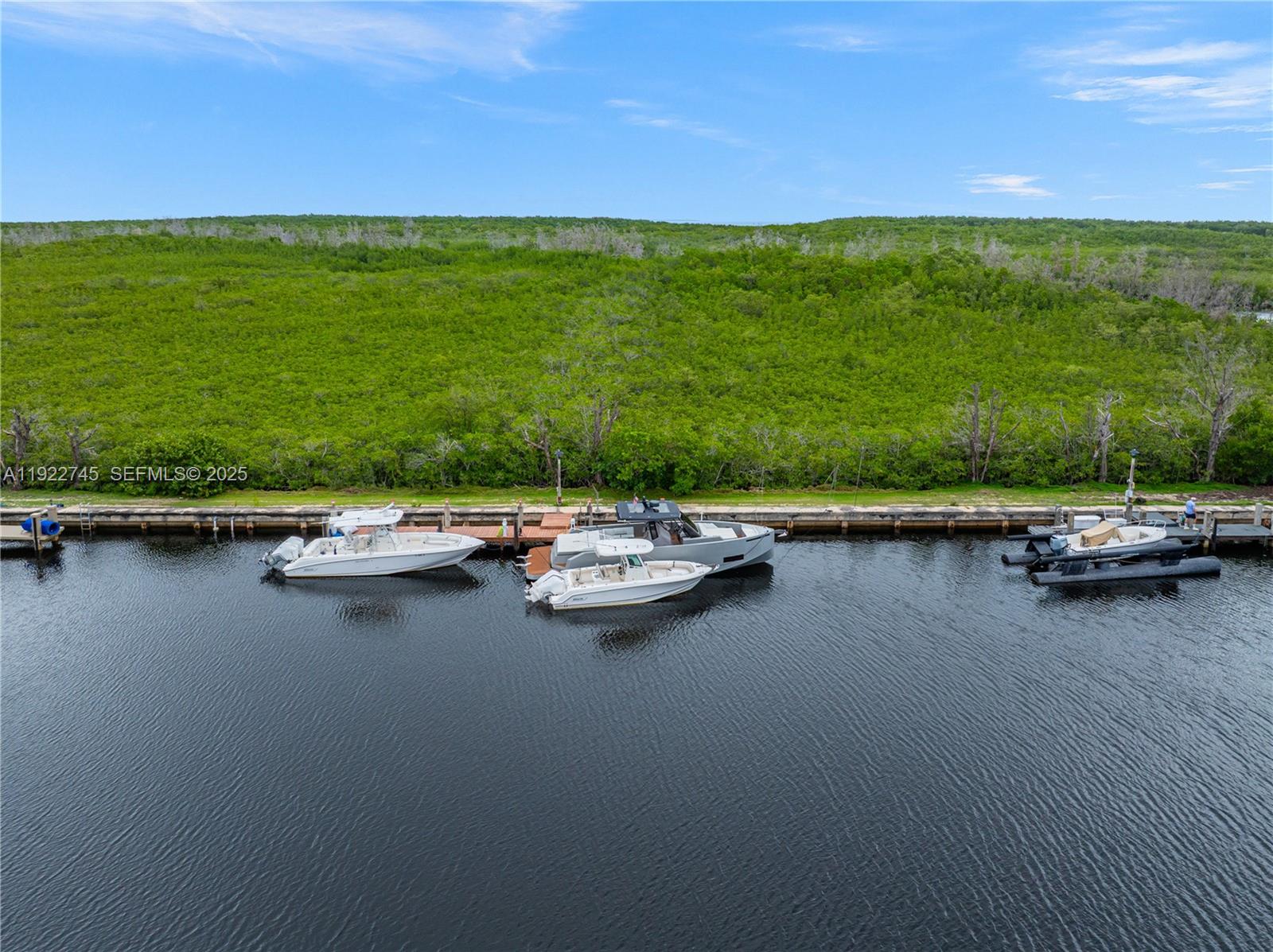 HAMMOCK OAKS HARBOR SEC 3 - Residential