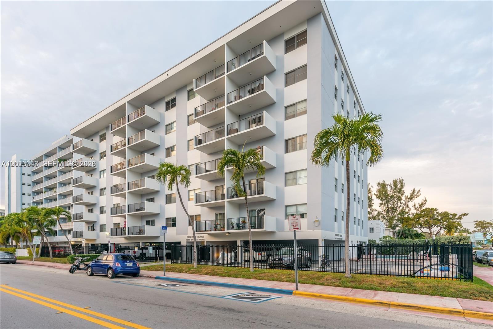 PARKVIEW HOUSE CONDO - Residential