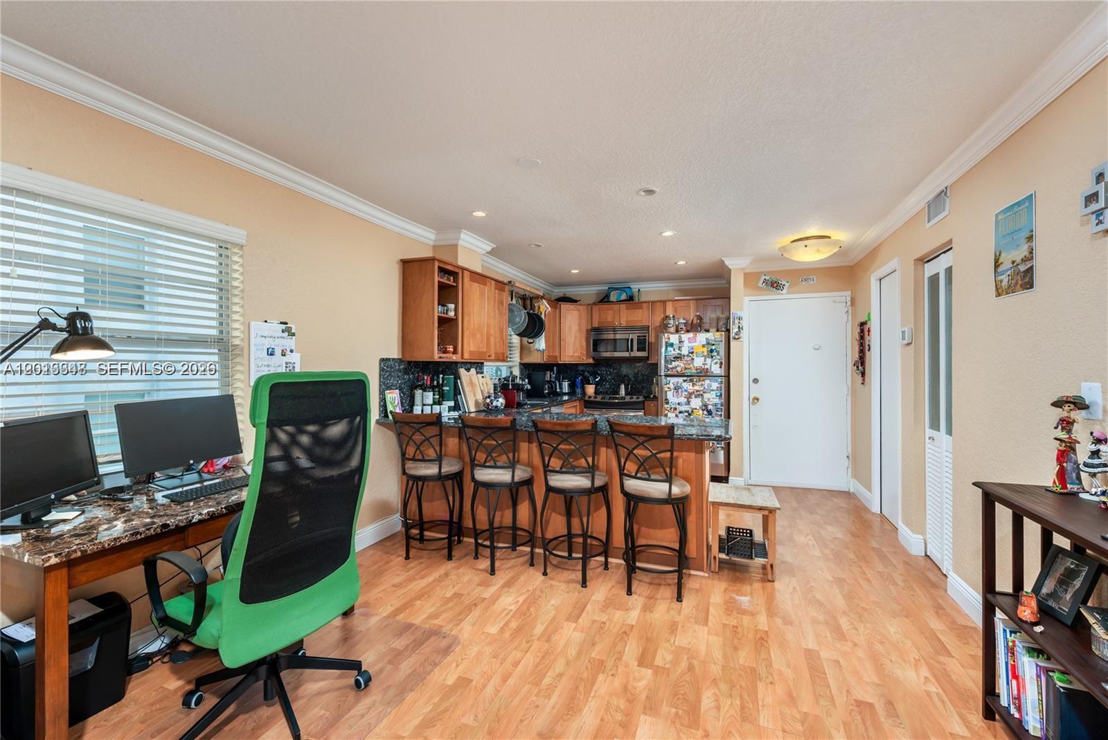 PARKVIEW HOUSE CONDO - Residential