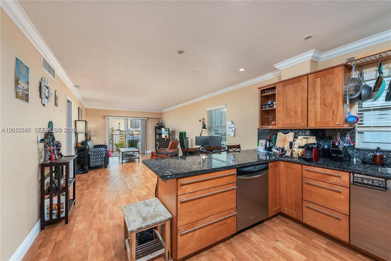 PARKVIEW HOUSE CONDO - Residential