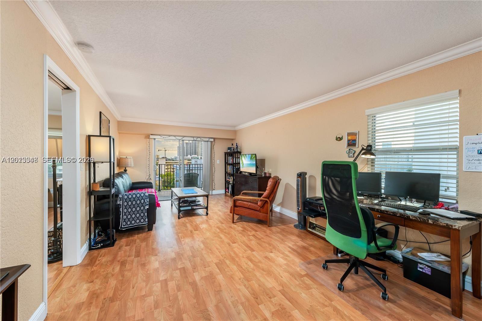 PARKVIEW HOUSE CONDO - Residential