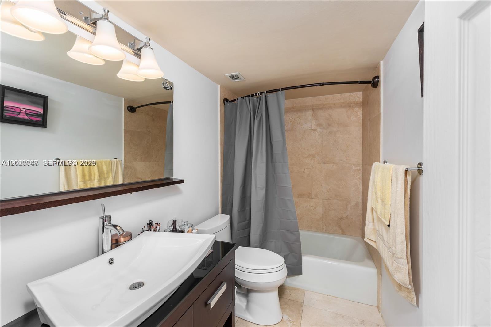PARKVIEW HOUSE CONDO - Residential