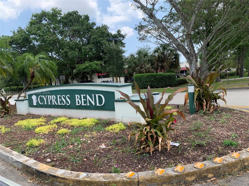Photo of 2209 S Cypress Bend Dr #401, Pompano Beach, FL 33069 (MLS # A11590343)