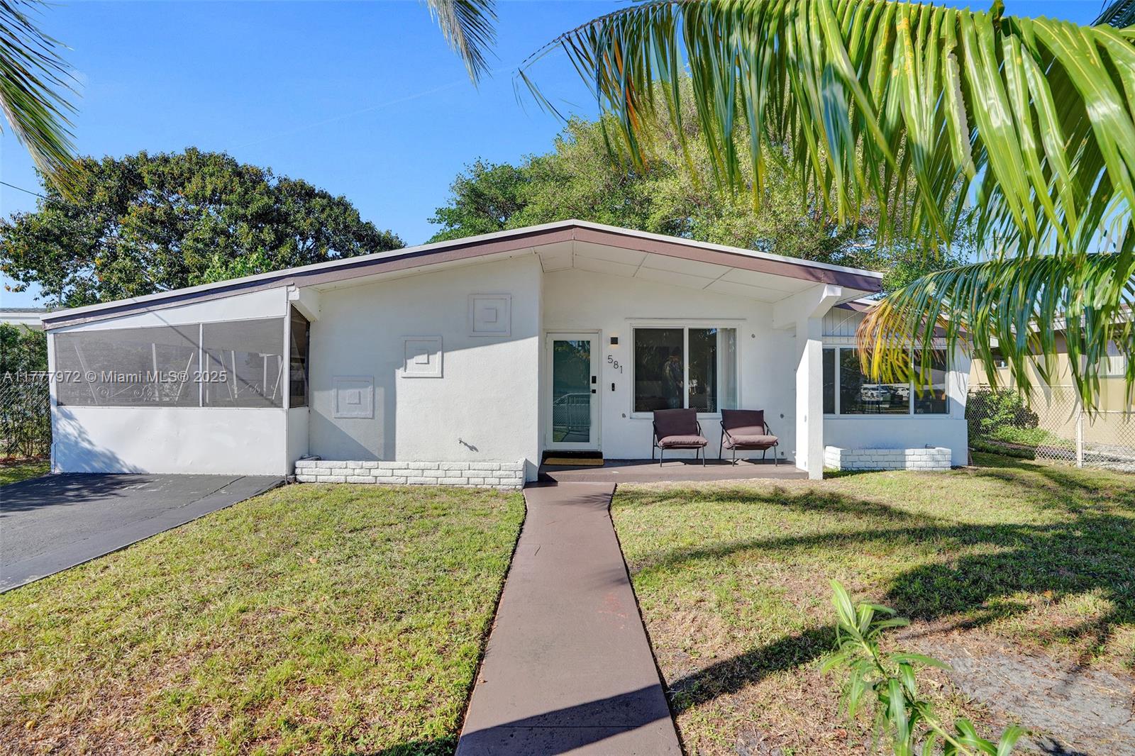 581 Ne 175th Ter, North Miami Beach, Miami-Dade County, Florida - 2 Bedrooms  
1 Bathrooms - 