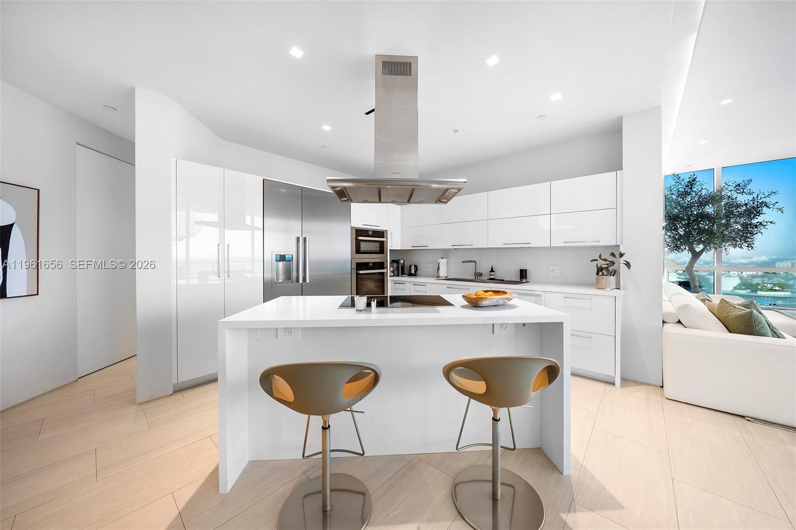 CONTINUUM ON SOUTH BEACH C - Residential