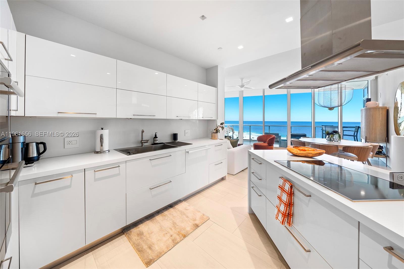 CONTINUUM ON SOUTH BEACH C - Residential