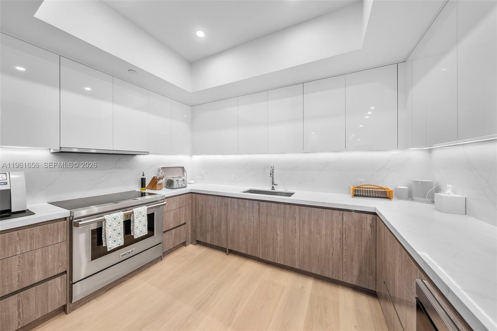 100 S Pointe Dr 1409/10