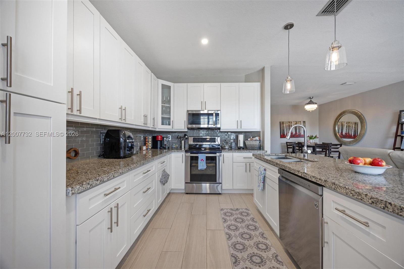 ISLANDS AT DORAL 1ST ADDN - Residential