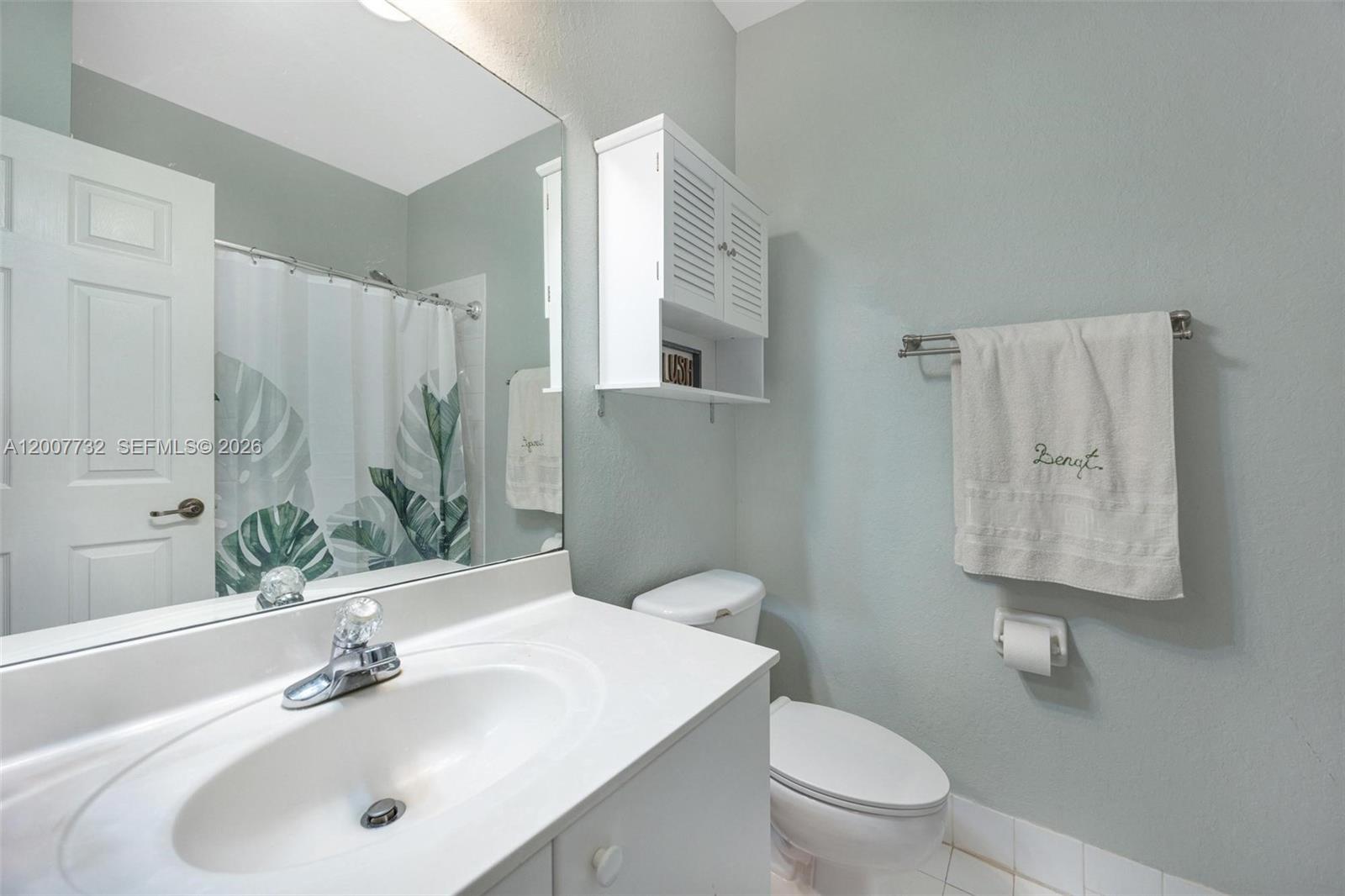 ISLANDS AT DORAL 1ST ADDN - Residential