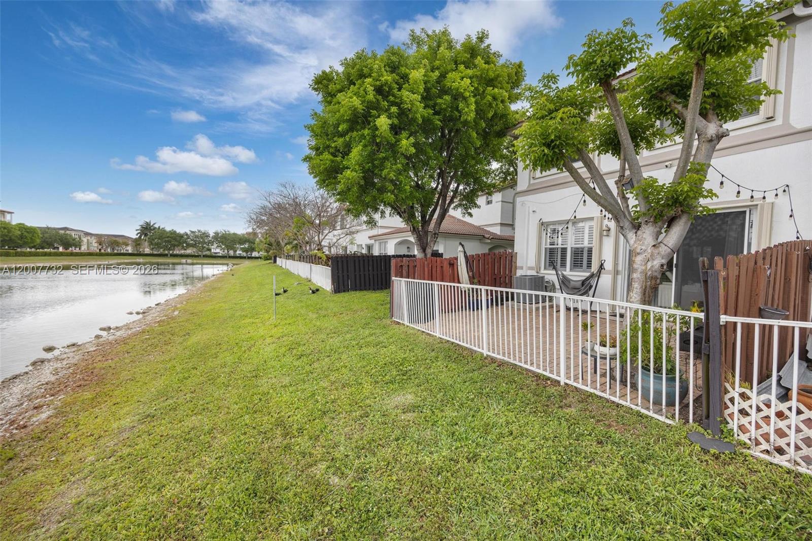 ISLANDS AT DORAL 1ST ADDN - Residential