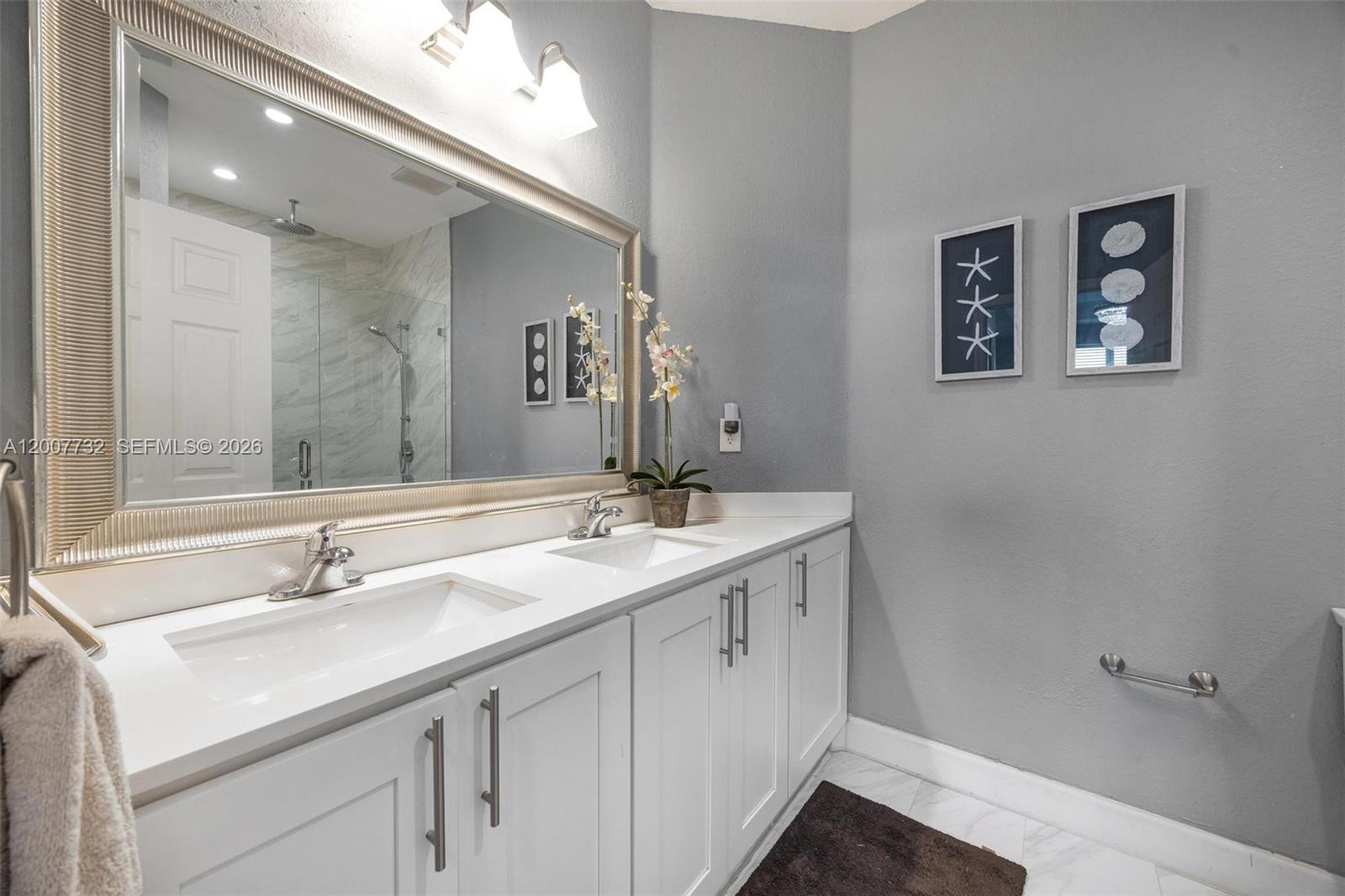 ISLANDS AT DORAL 1ST ADDN - Residential