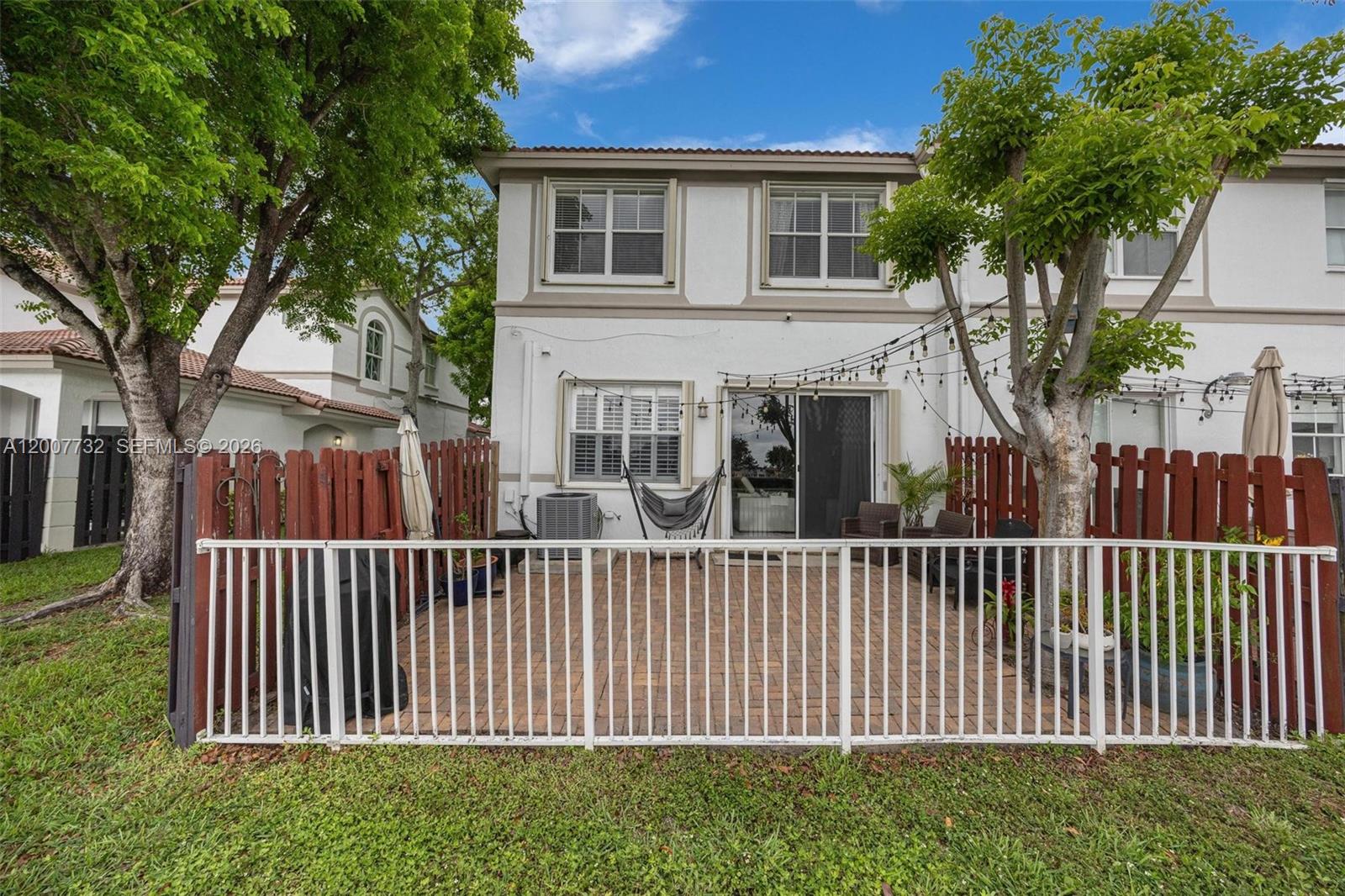 ISLANDS AT DORAL 1ST ADDN - Residential