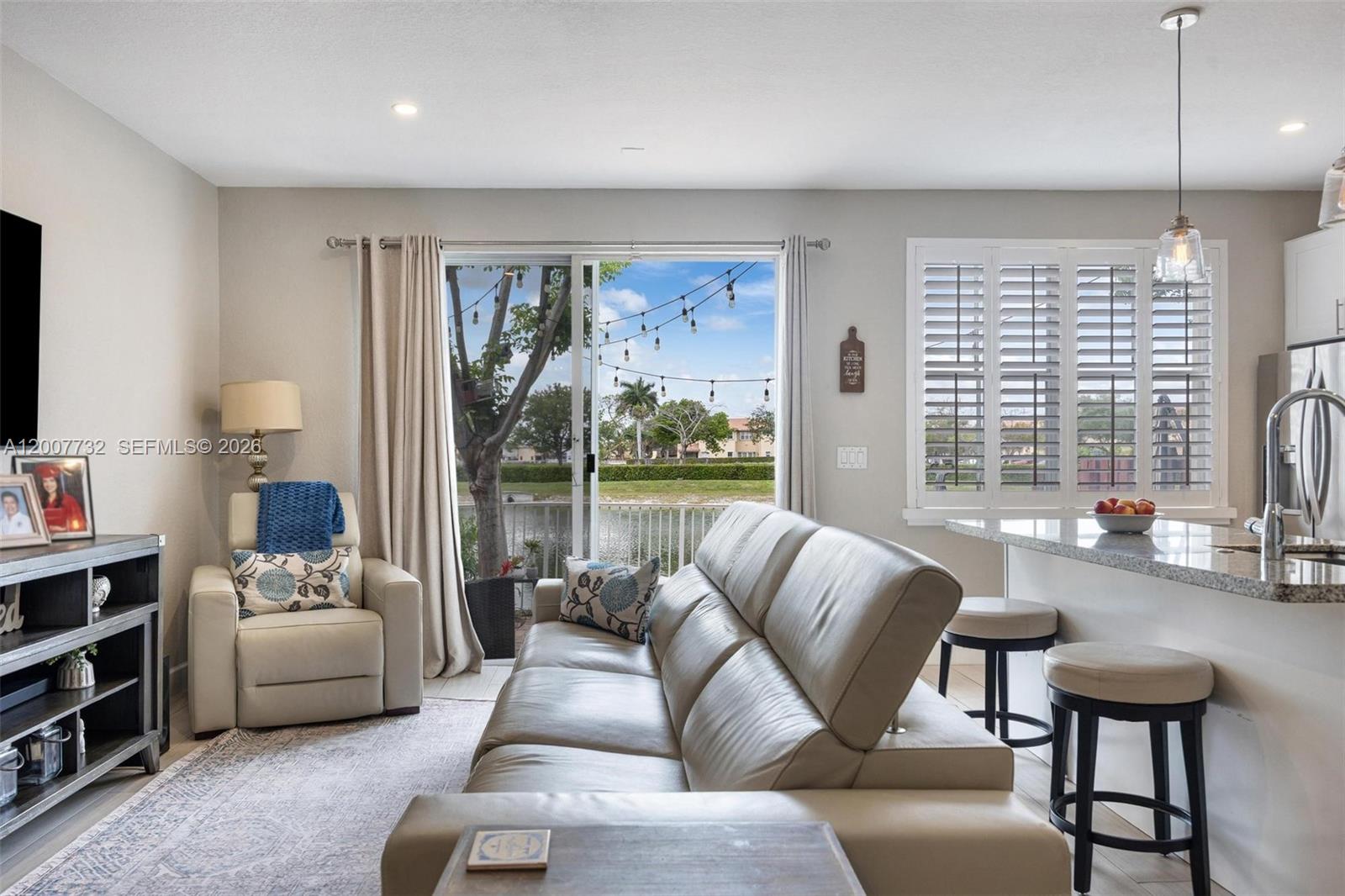 ISLANDS AT DORAL 1ST ADDN - Residential