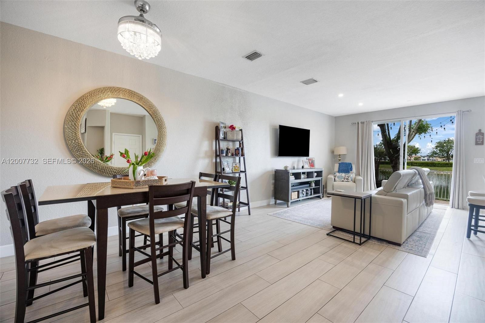 ISLANDS AT DORAL 1ST ADDN - Residential