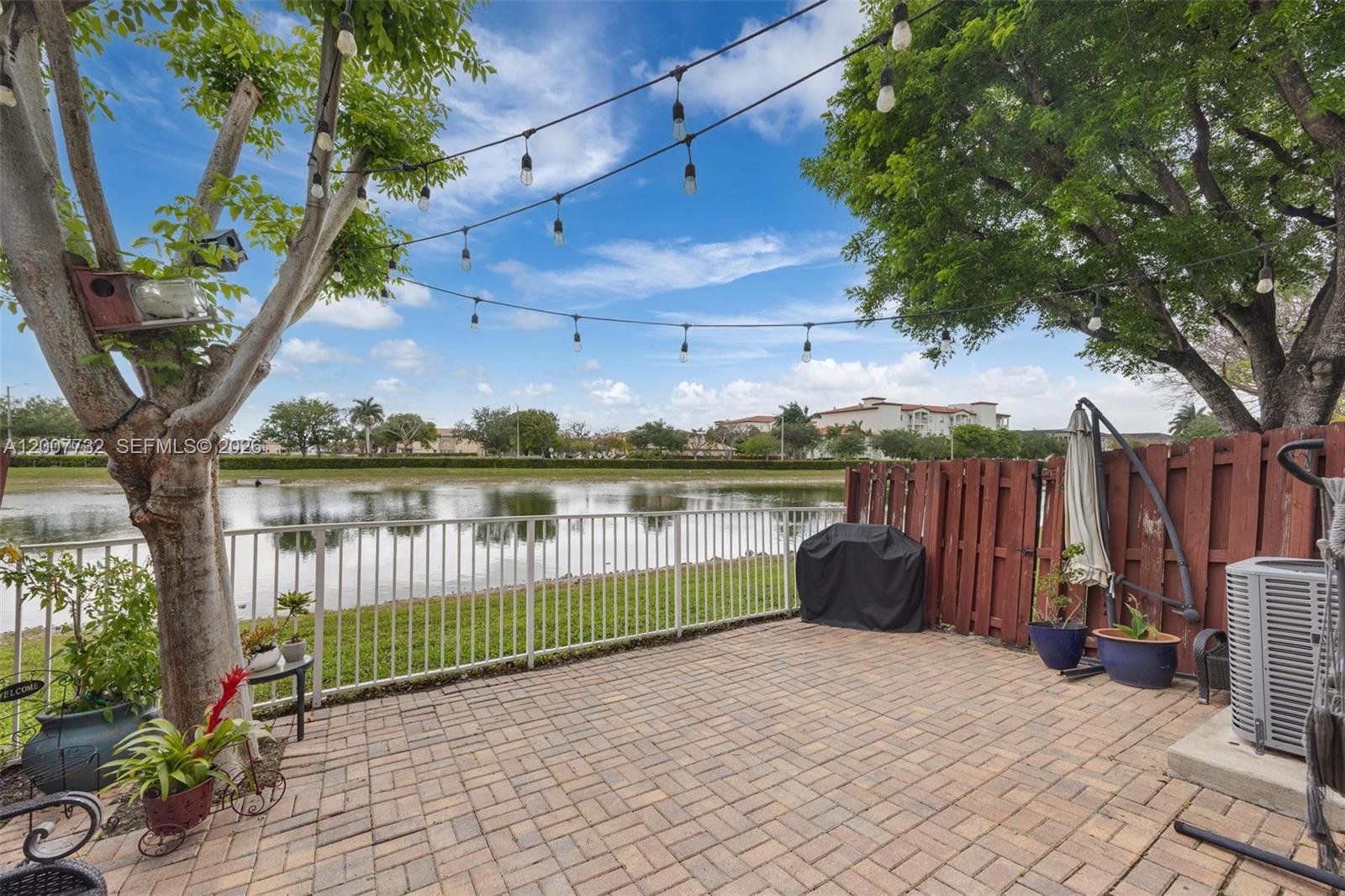 ISLANDS AT DORAL 1ST ADDN - Residential