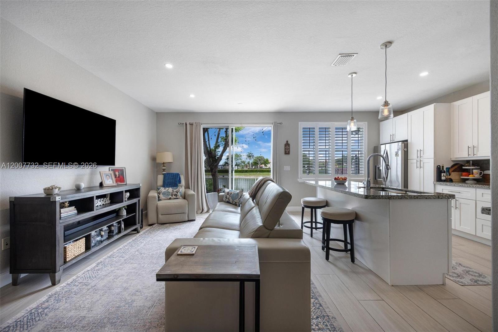 ISLANDS AT DORAL 1ST ADDN - Residential