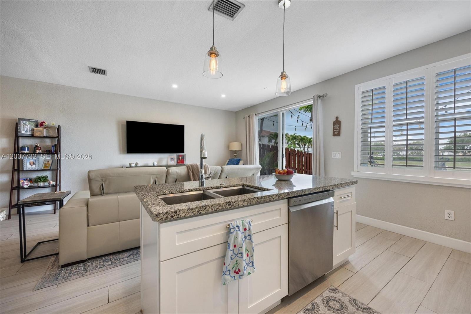 ISLANDS AT DORAL 1ST ADDN - Residential