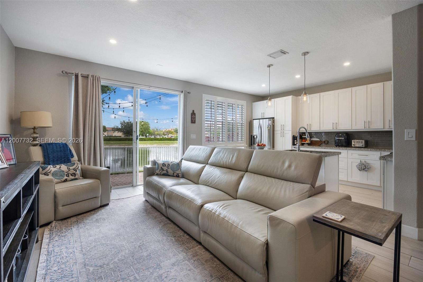 ISLANDS AT DORAL 1ST ADDN - Residential