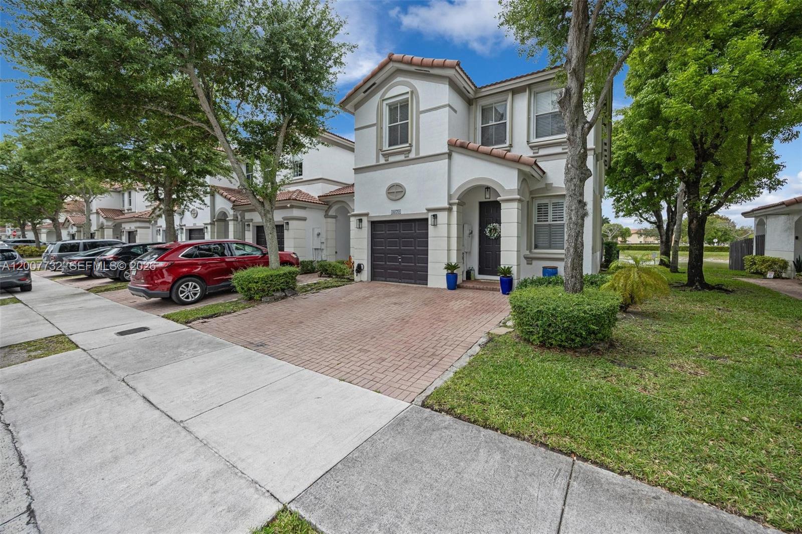 ISLANDS AT DORAL 1ST ADDN - Residential