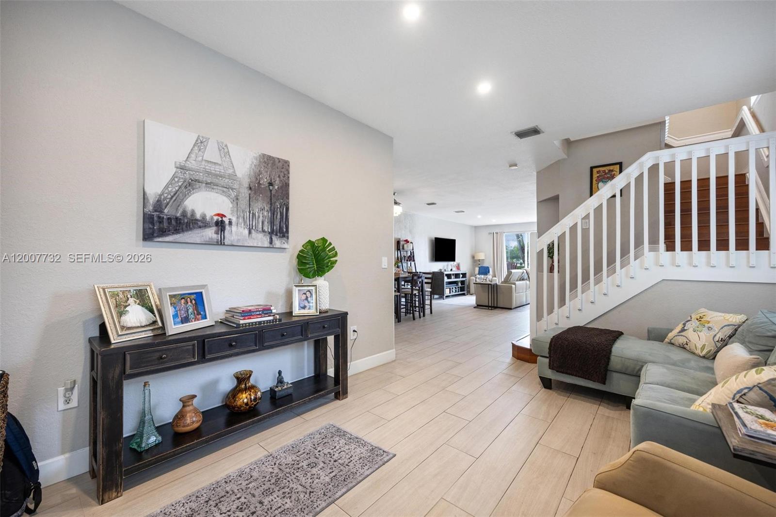 ISLANDS AT DORAL 1ST ADDN - Residential