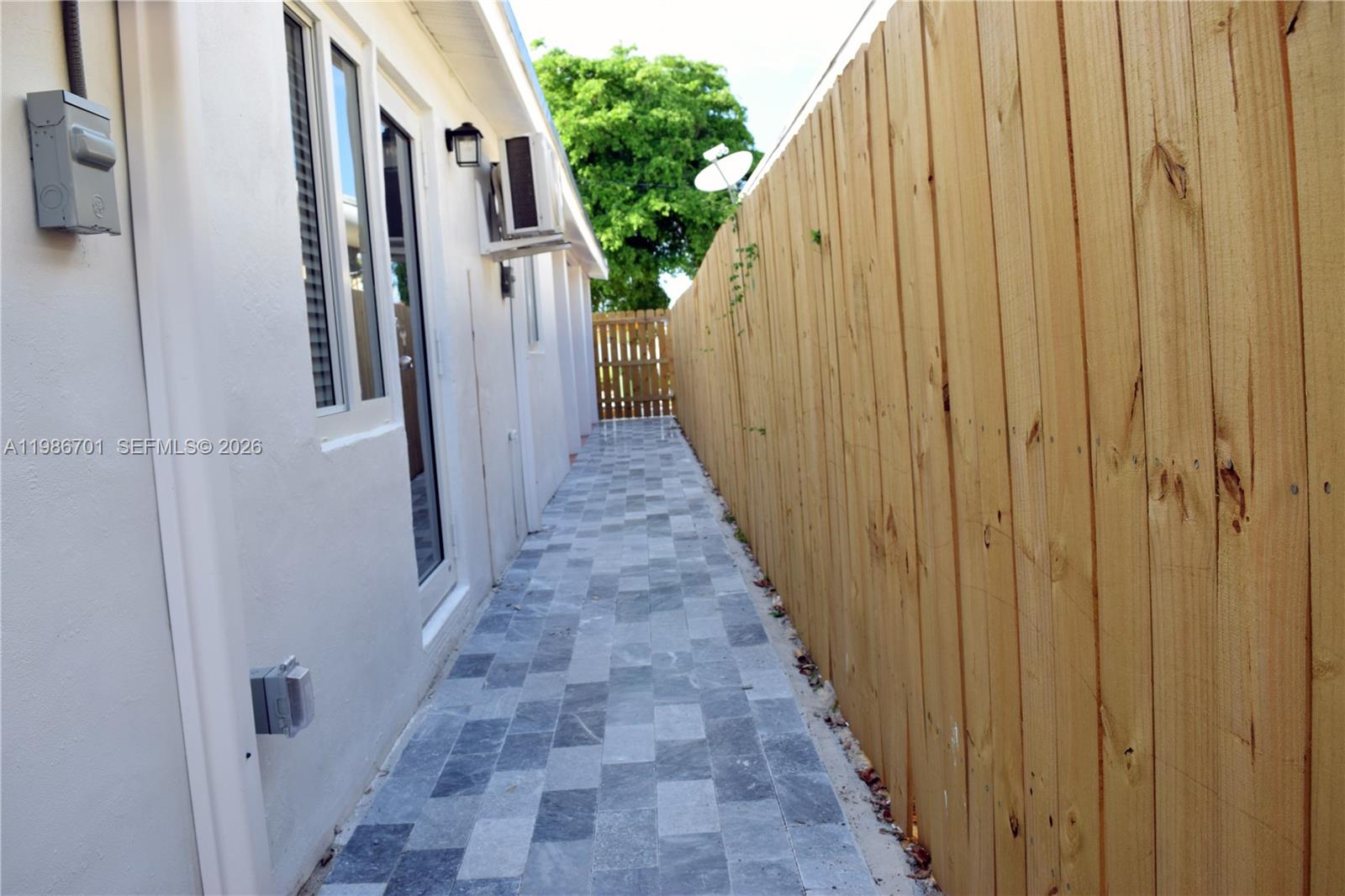 ATLANTIC SHORES DIXIE HIG - Residential Lease