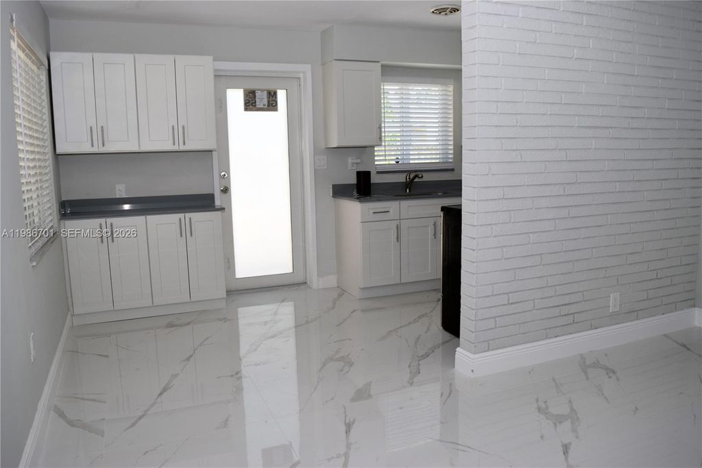 Photo of 622 NE 6th St #2, Hallandale Beach, FL 33009 (MLS # A11986701)