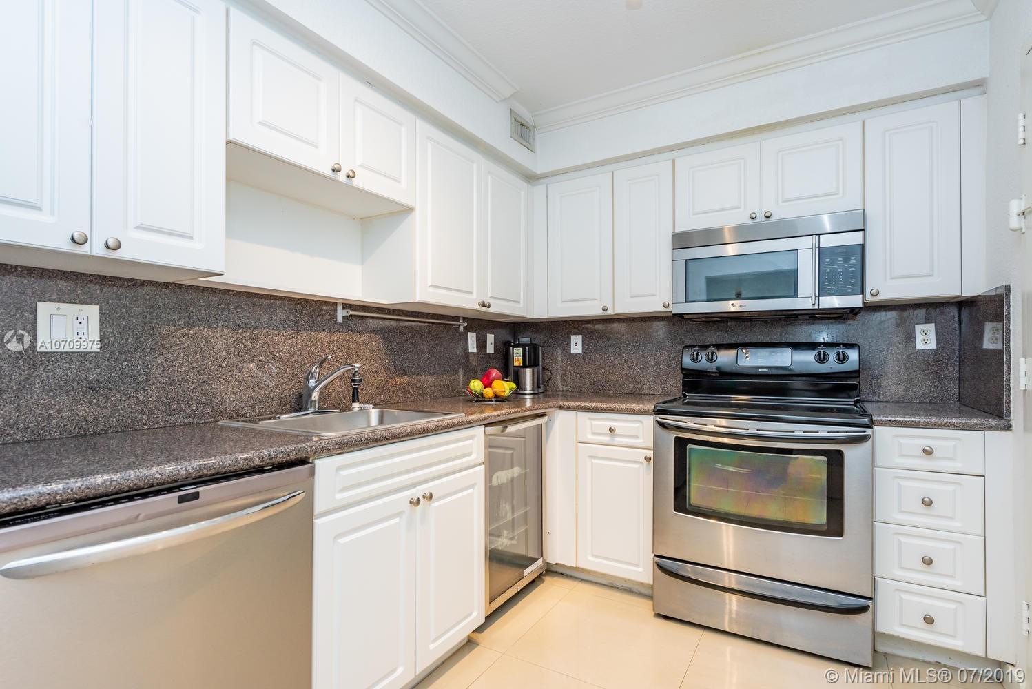 WAVE CONDO - Residential Lease