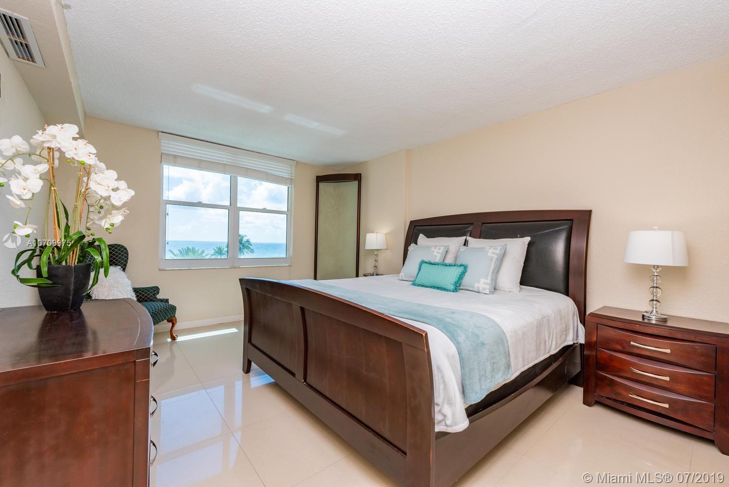 WAVE CONDO - Residential Lease