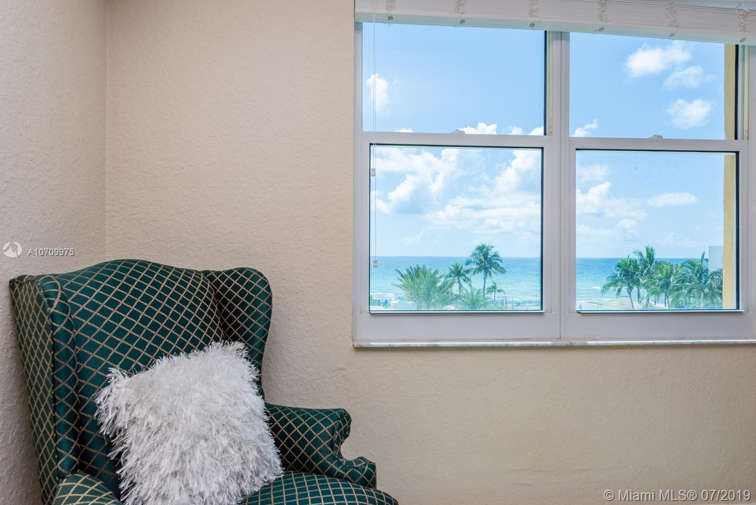 WAVE CONDO - Residential Lease