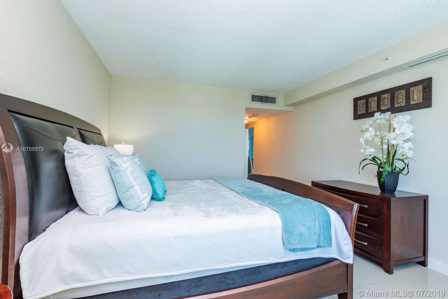 WAVE CONDO - Residential Lease