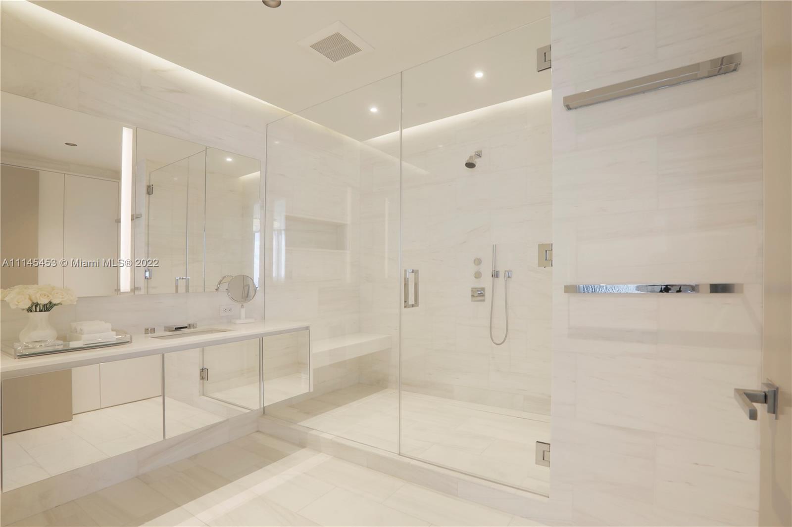 18555 COLLINS AVENUE COND - Residential