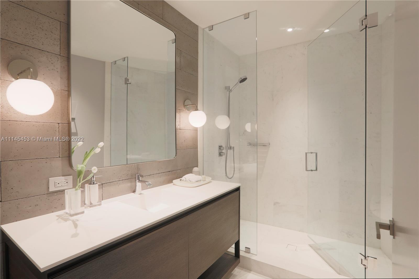 18555 COLLINS AVENUE COND - Residential