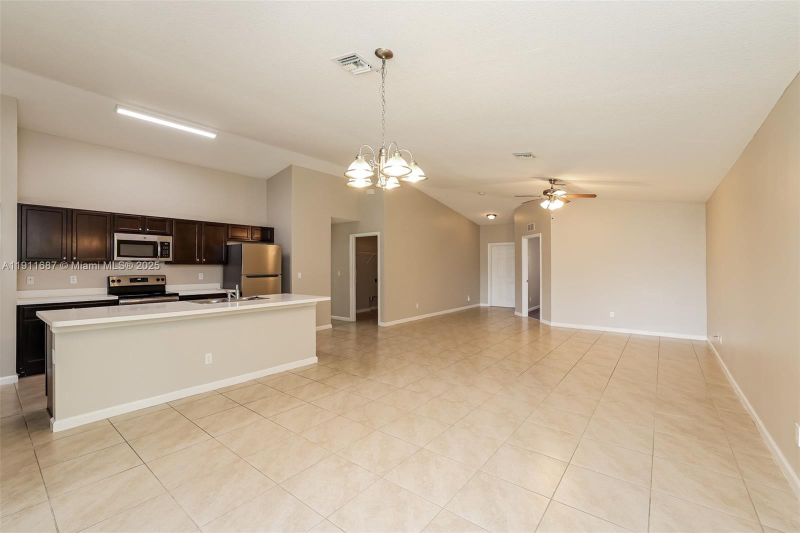 PORT ST LUCIE SECTION  22 - Residential Lease