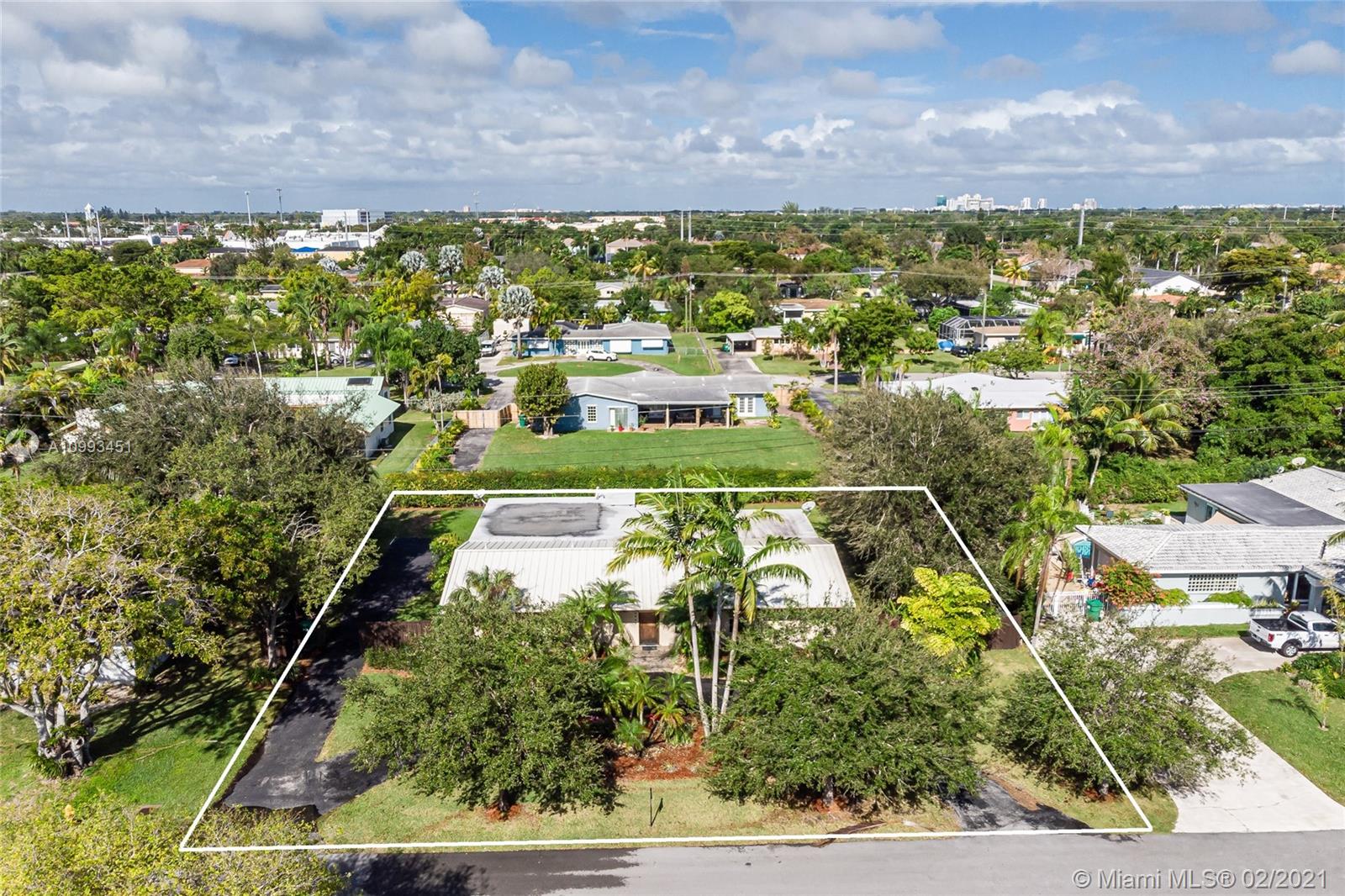 SUN CORAL ESTATES - Residential