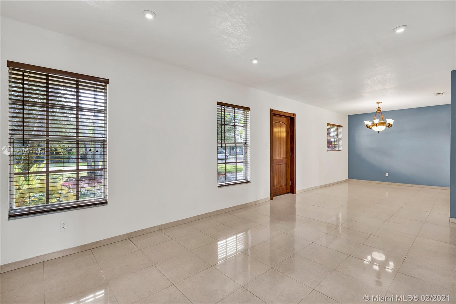 SUN CORAL ESTATES - Residential