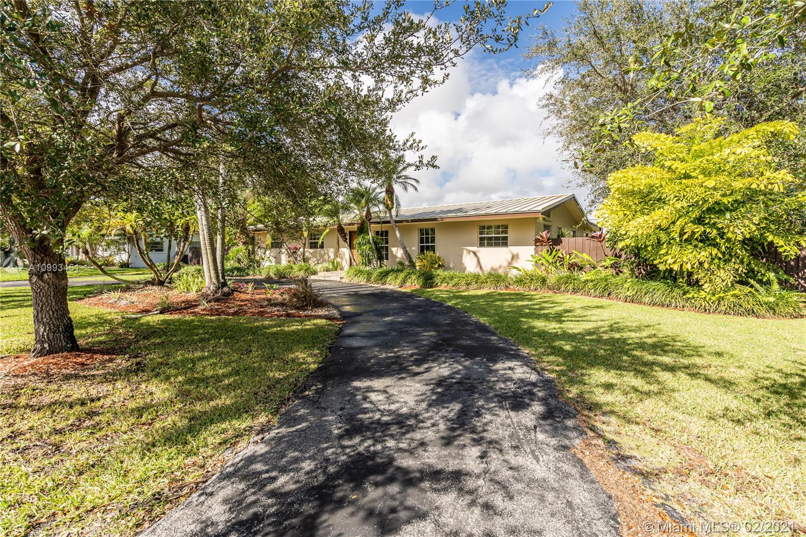 SUN CORAL ESTATES - Residential