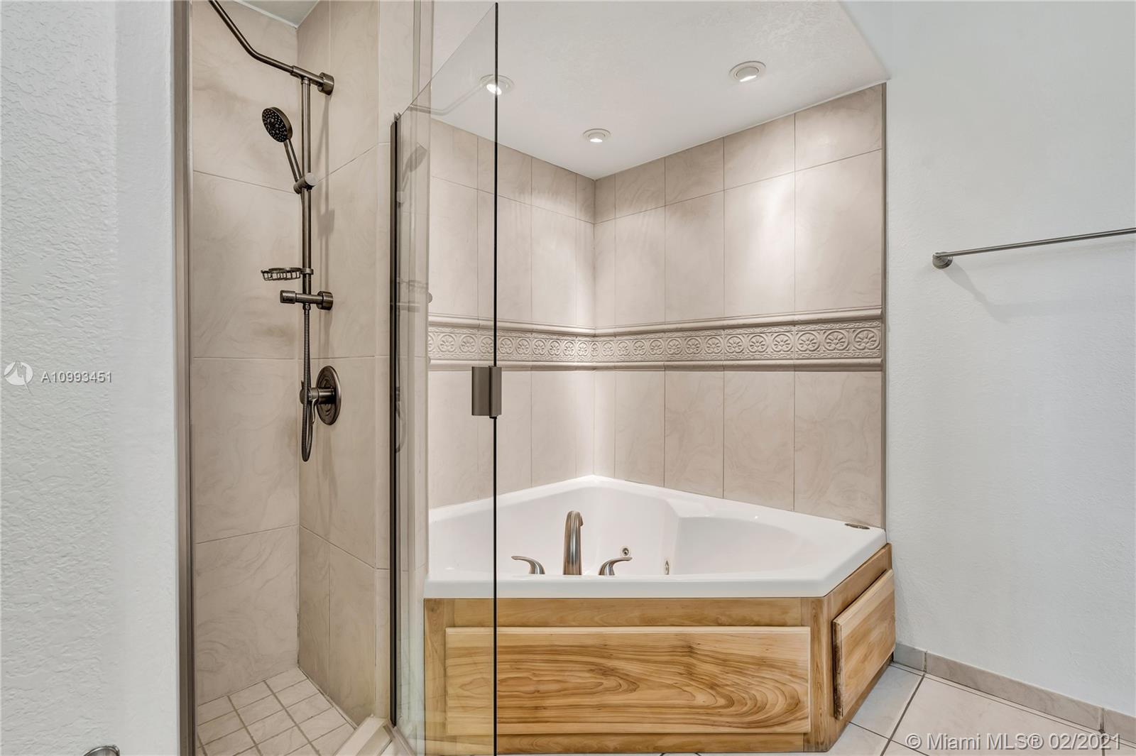 SUN CORAL ESTATES - Residential