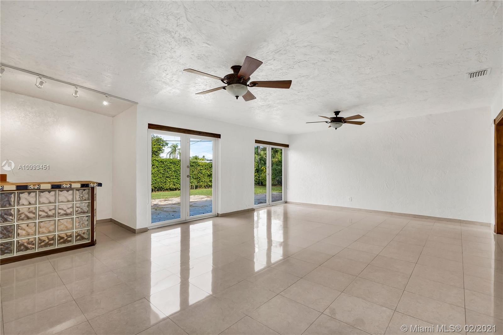 SUN CORAL ESTATES - Residential