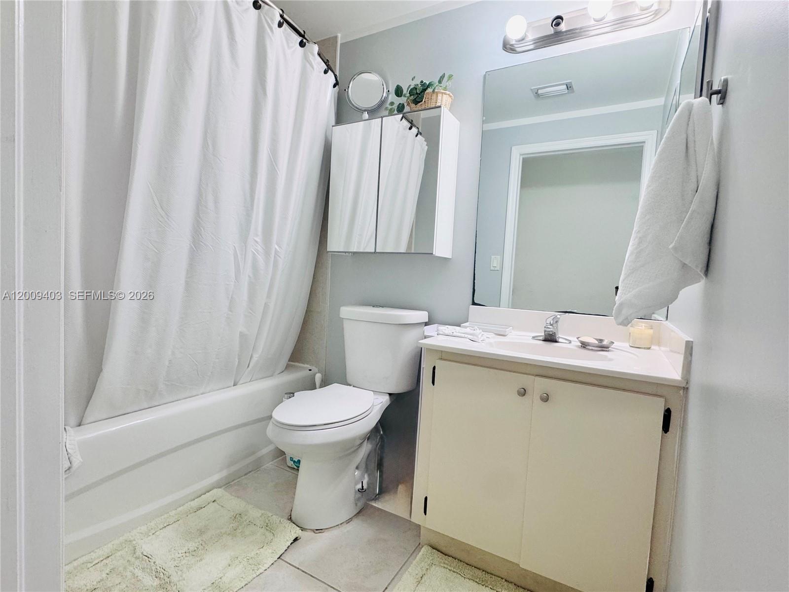 PALM GARDENS AT DORAL - Residential