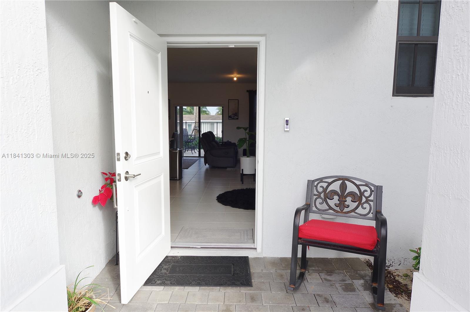 VISTA LAGO - Residential