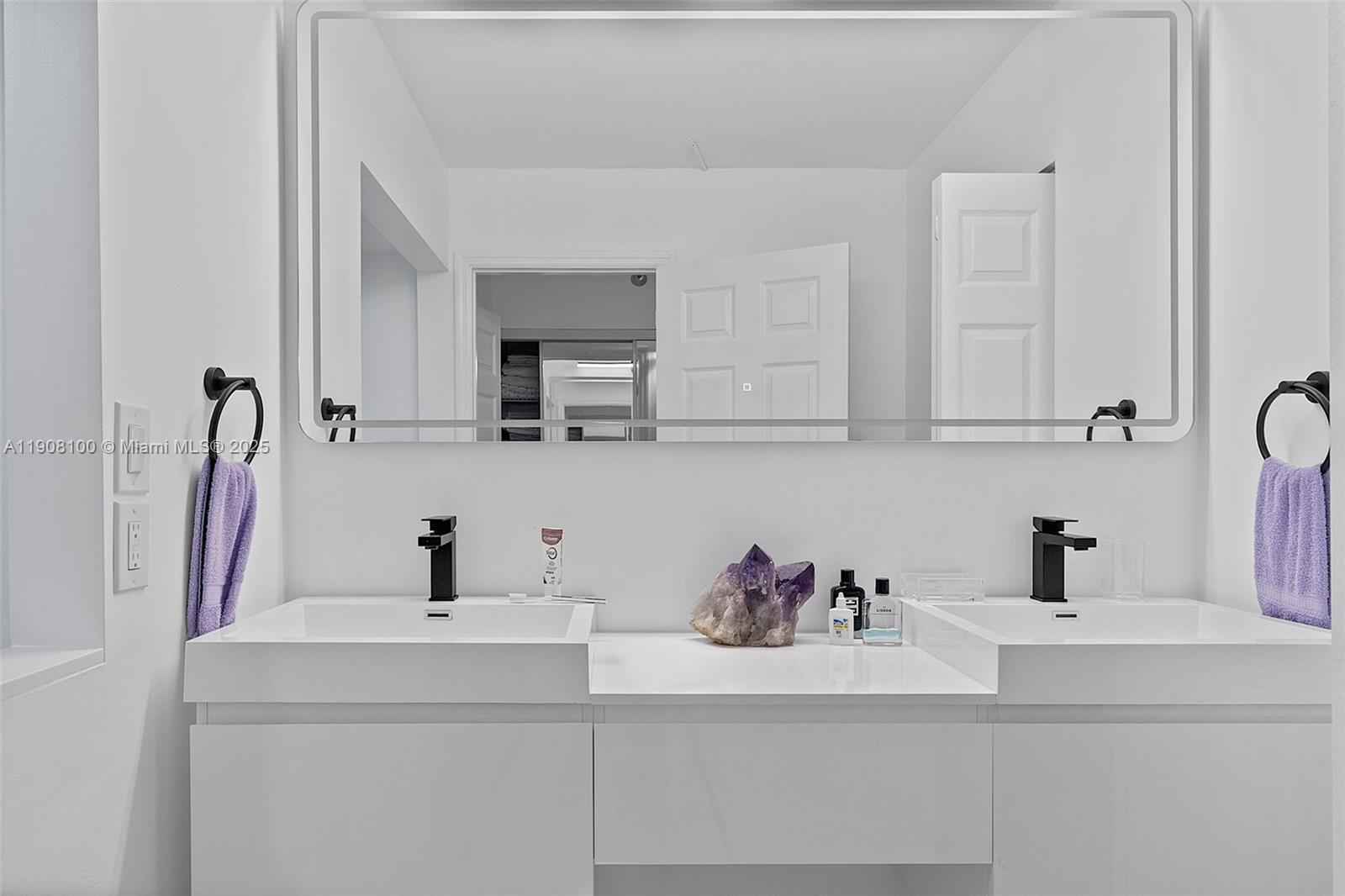 WATERVIEW CONDO - Residential Lease