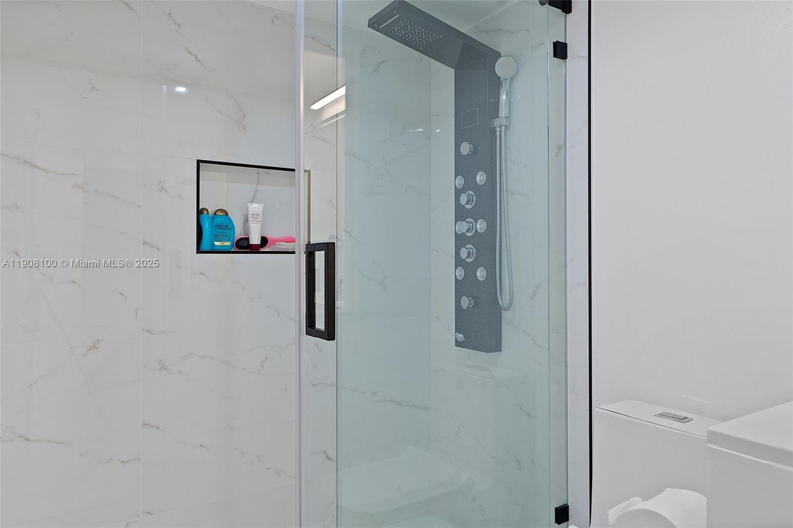 WATERVIEW CONDO - Residential Lease